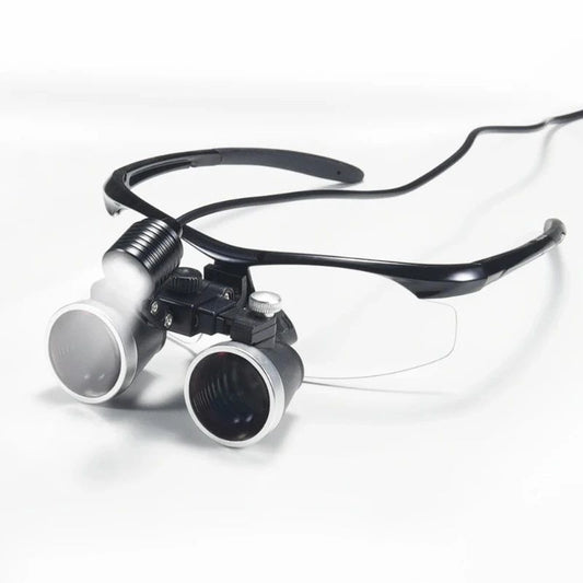 Lupa-Binocular-com-Fotóforo-LED-2.5x-e- 3.5X-Essential-frente