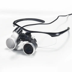 Lupa-Binocular-com-Fotóforo-LED-2.5x-e- 3.5X-Essential-frente